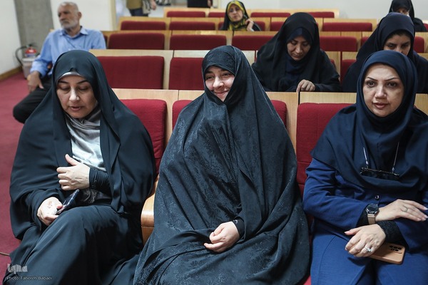 نشست صد کتاب ماندگار قرن