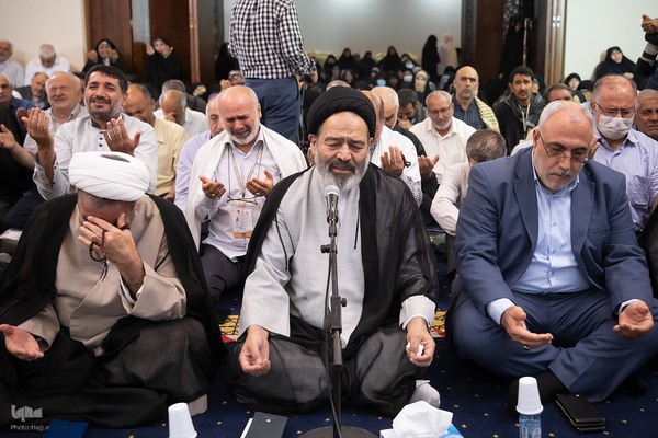 دعای کمیل زائران ایرانی در مکه مکرمه