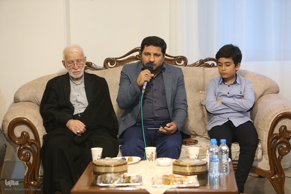 دیدار جمعی از فرزندان شهدا با خانواده شهید صیاد شیرازی