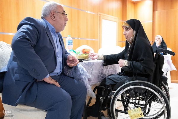 دیدار صمیمی سرپرست حجاج ایرانی با زائران کشورمان در مکه مکرمه