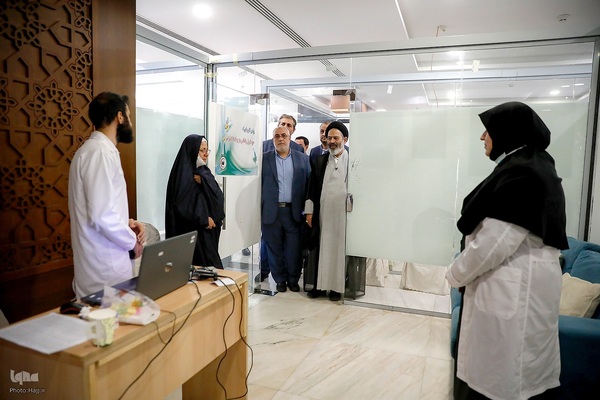 دیدار صمیمی سرپرست حجاج ایرانی با زائران کشورمان در مکه مکرمه