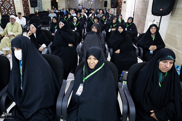 مراسم تجلیل از خانواده معظم شهدا