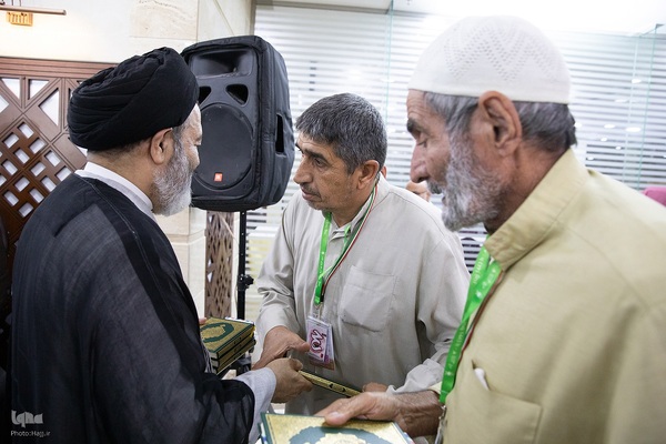 مراسم تجلیل از خانواده معظم شهدا