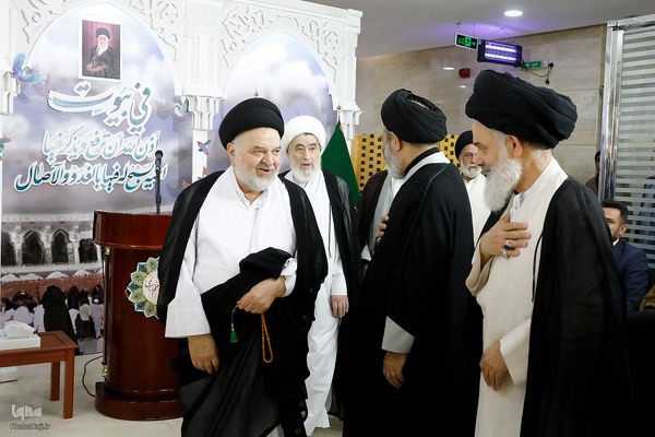 دیدار با نمایندگان مراجع تقلید درمکه