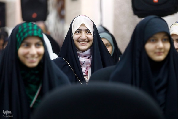 دیدار صمیمی با نوجوانان و جوانان حج گزار