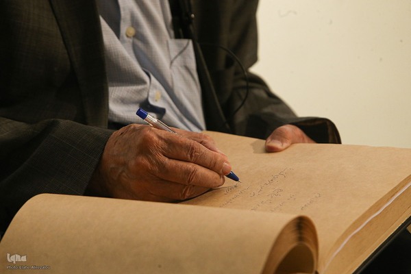 استاد موسوی گرمارودی