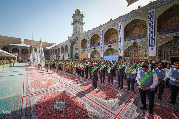 تجدید بیعت خادمان حرم مطهر امام علی در عید غدیر خم