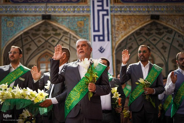 تجدید بیعت خادمان حرم مطهر امام علی در عید غدیر خم