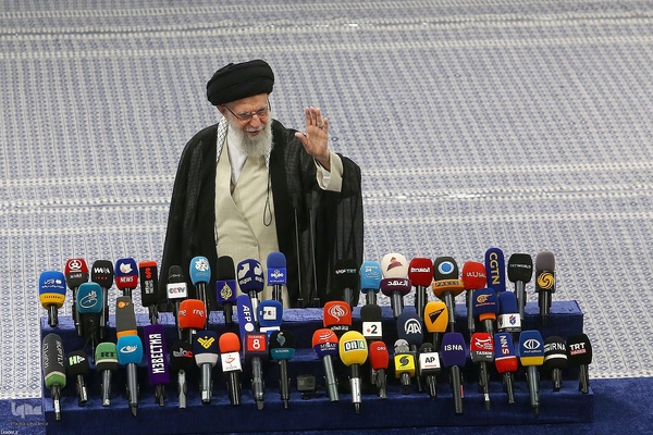 حضور رهبر معظم انقلاب در پای صندوق رأی انتخابات ریاست جمهوری