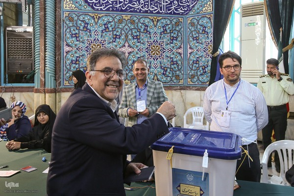 انتخابات چهاردهمین دوره ریاست جمهوری در حسینیه ارشاد