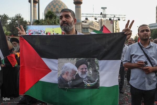 استقبال مردمی از خانواده های شهدا و بازماندگان غزه