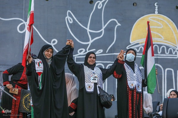 استقبال مردمی از خانواده های شهدا و بازماندگان غزه