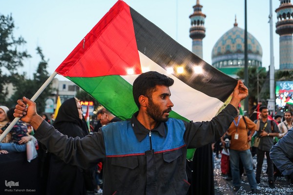 استقبال مردمی از خانواده های شهدا و بازماندگان غزه