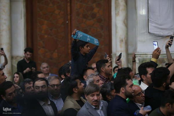 حضور مسعود پزشکیان در حرم امام راحل