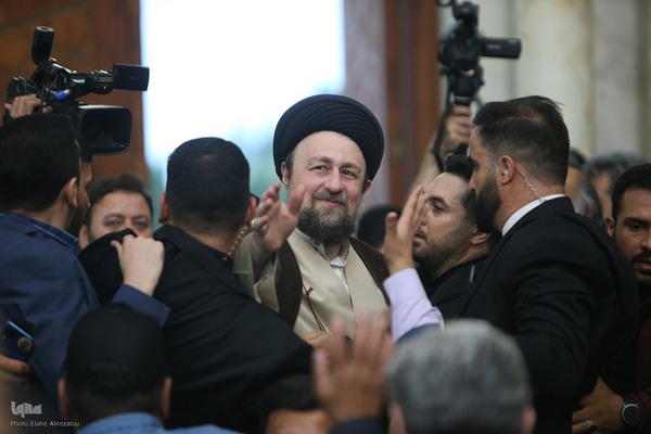 حضور مسعود پزشکیان در حرم امام راحل