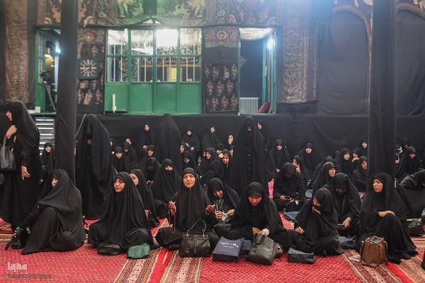 عزاداری چهارمین روزمحرم در تکیه سادات اخوی