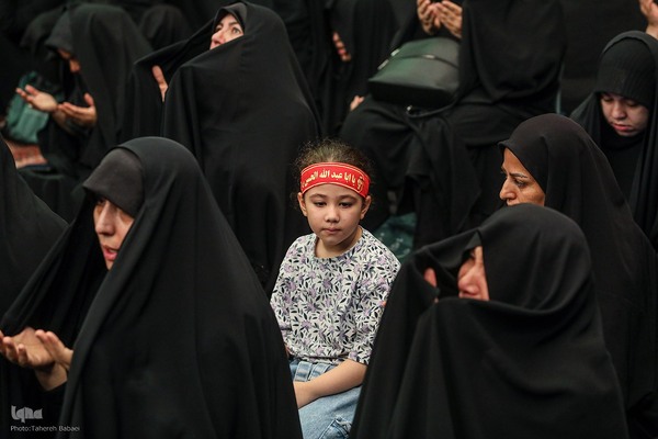 عزاداری چهارمین روزمحرم در تکیه سادات اخوی