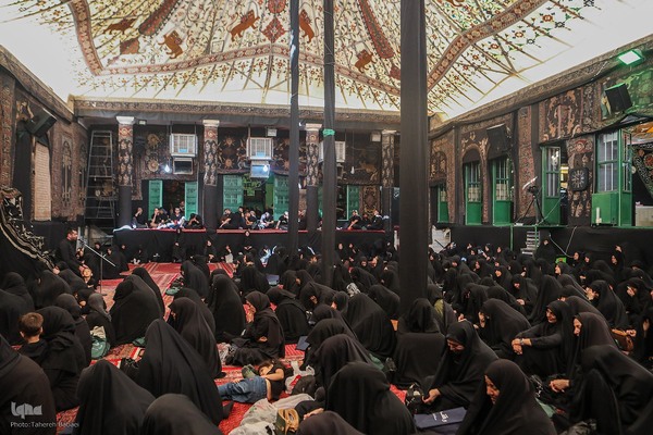 عزاداری چهارمین روزمحرم در تکیه سادات اخوی