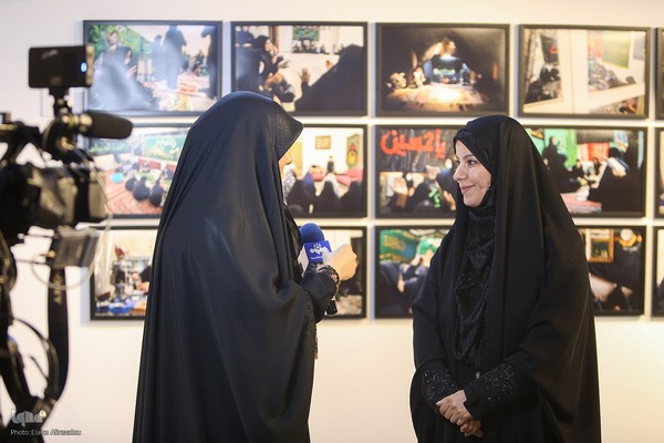 نمایشگاه عکس «مجلسِ پرده‌نشینان»