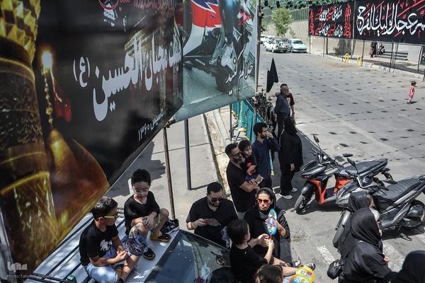 عزاداری ظهر عاشورای حسینی در تهران