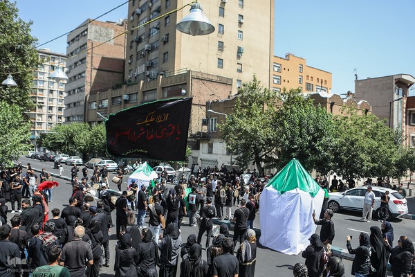 عزاداری ظهر عاشورای حسینی در تهران