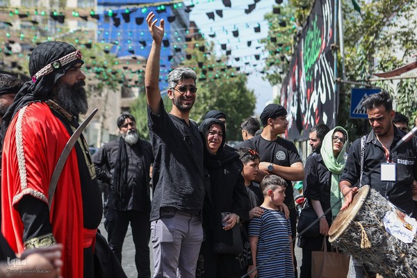 عزاداری ظهر عاشورای حسینی در تهران