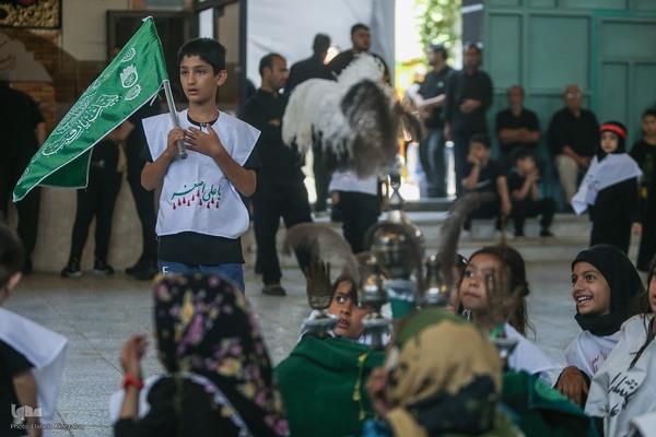 عزاداری ظهر عاشورا در محله کن