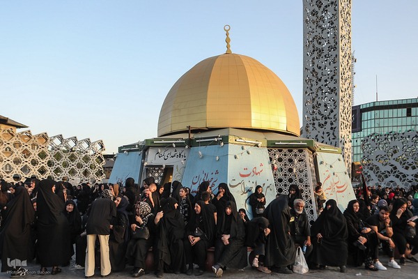 آئین خیمه سوزان در میدان امام حسین (ع)