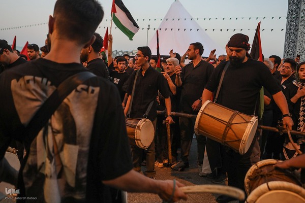 آئین خیمه سوزان در میدان امام حسین (ع)