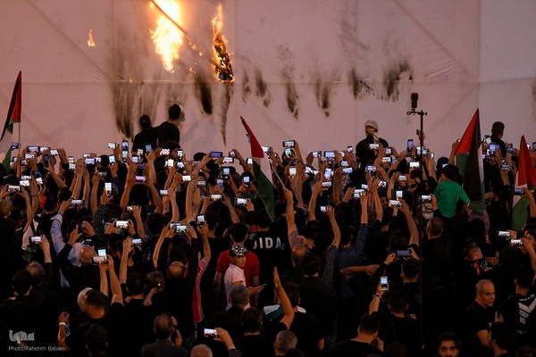 آئین خیمه سوزان در میدان امام حسین (ع)