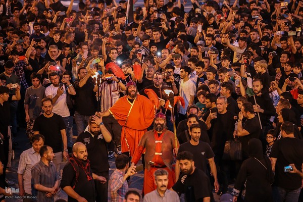 آئین خیمه سوزان در میدان امام حسین (ع)