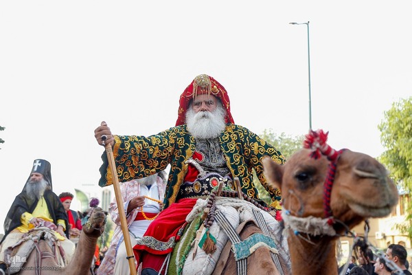 دسته نمادین کاروان اسرای کربلا در قم