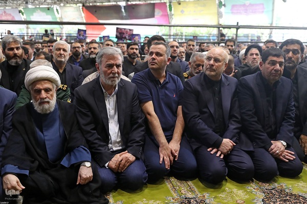 اقامه نماز بر پیکر شهید اسماعیل هنیه توسط مقام معظم رهبری