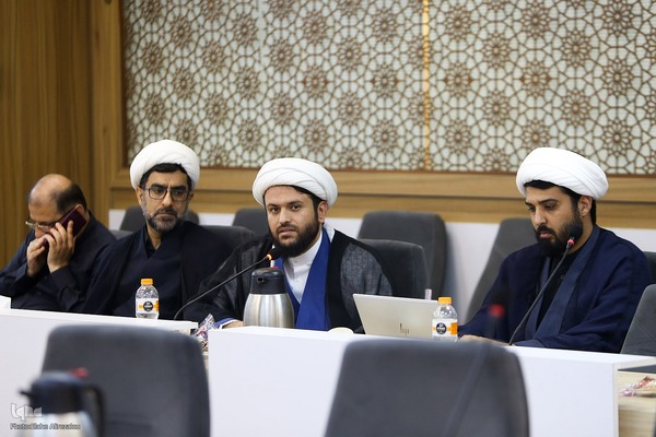 نشست هم‌اندیشی برنامه‌های قرآنی ماه صفر و پیاده‌روی اربعین