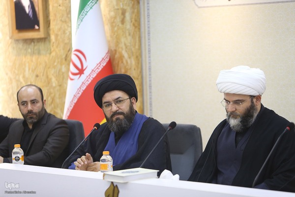 نشست هم‌اندیشی برنامه‌های قرآنی ماه صفر و پیاده‌روی اربعین