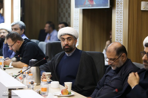 نشست هم‌اندیشی برنامه‌های قرآنی ماه صفر و پیاده‌روی اربعین
