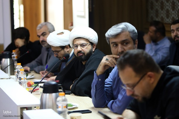 نشست هم‌اندیشی برنامه‌های قرآنی ماه صفر و پیاده‌روی اربعین