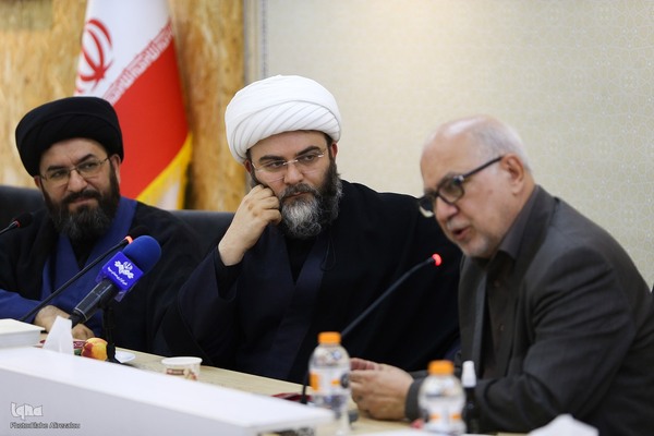 نشست هم‌اندیشی برنامه‌های قرآنی ماه صفر و پیاده‌روی اربعین