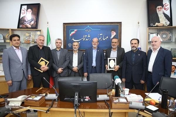 امضای قرارداد بین جهاددانشگاهی و شرکت سپنتا