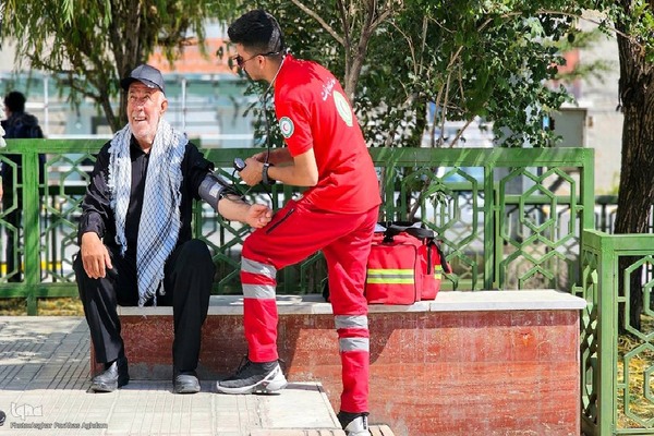 خدمات‌رسانی نیروهای هلال احمر آذربایجان غربی در مرز تمرچین‎