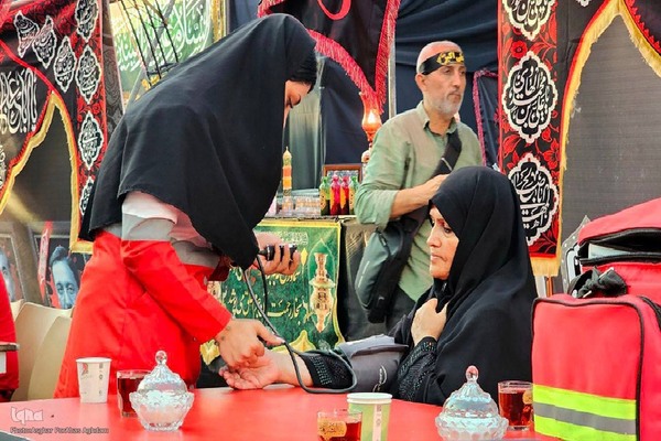 خدمات‌رسانی نیروهای هلال احمر آذربایجان غربی در مرز تمرچین‎