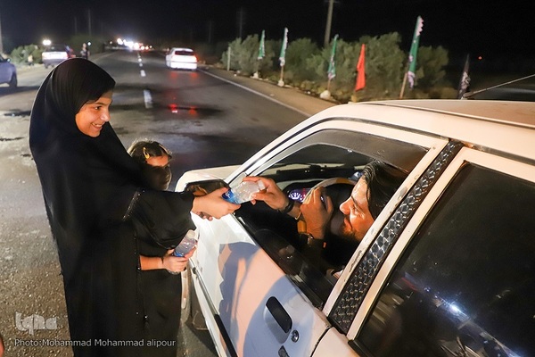 خدمت‌رسانی شبانه‌روزی مواکب حسینی به زوار در چذابه