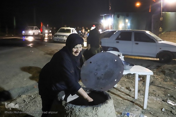 خدمت‌رسانی شبانه‌روزی مواکب حسینی به زوار در چذابه