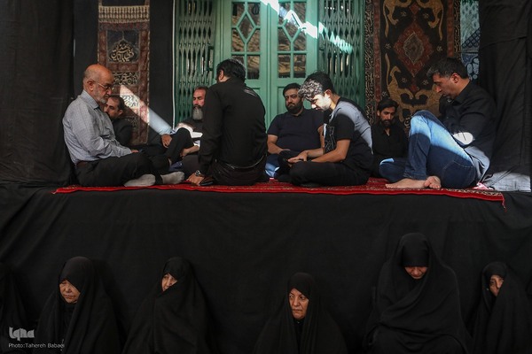 حسینیه سادات اخوی از قدیمی‌ترین تکیه‌های محله عودلاجان تهران که توسط سیدابراهیم تقوی در زمان فتحعلی‌شاه قاجار احداث شده است همه ساله در دهه اول محرم میزبان عزاداران حسینی است.