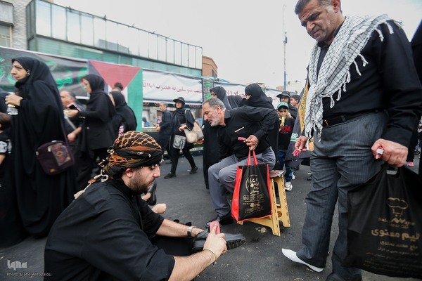 پیاده‌روی جاماندگان اربعین در تهران
