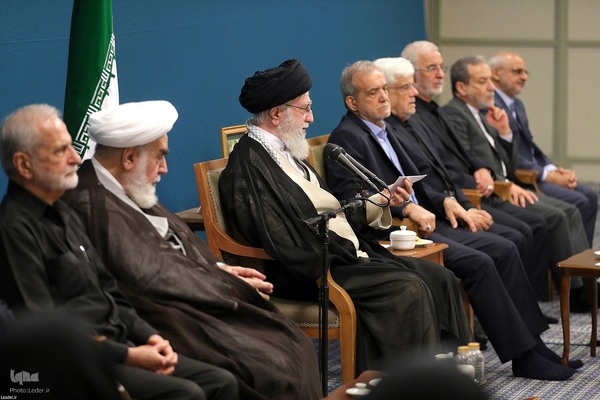 دیدار رئیس‌جمهور و اعضای هیئت دولت چهاردهم با رهبر معظم انقلاب