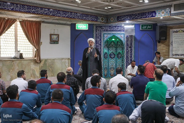 رونمایی از لوح فشرده ترتیل کامل قرآن در بیمارستان خاتم‌الانبیاء(ص)