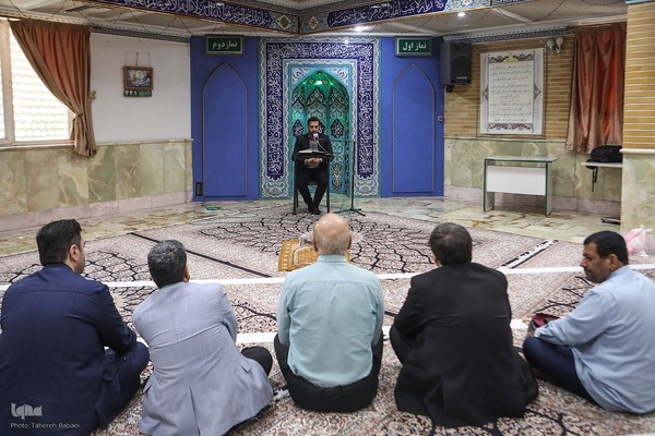 رونمایی از لوح فشرده ترتیل کامل قرآن در بیمارستان خاتم‌الانبیاء(ص)