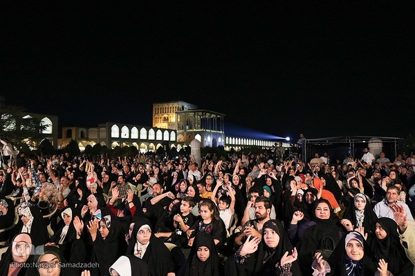 جشن میلاد پیامبر مهربانی‌ها در اصفهان