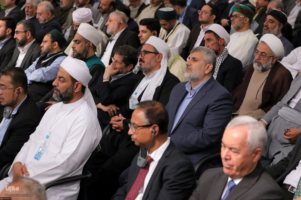 دیدار مسئولان نظام، سفرای کشور‌های اسلامی و میهمانان کنفرانس وحدت